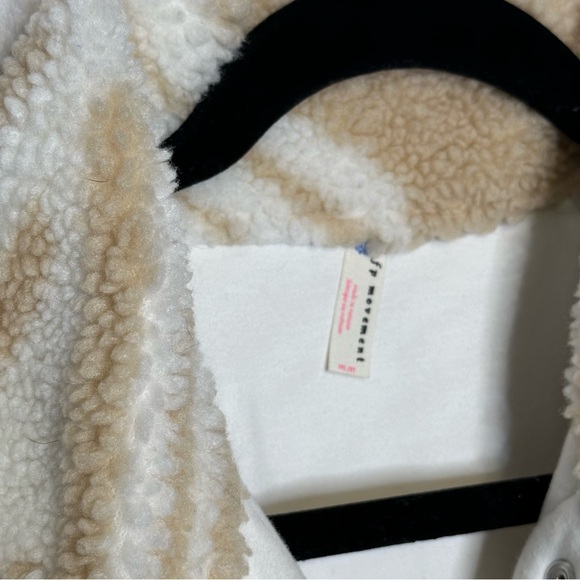 Free People FP Movement Hit The Slopes Printed Fleece Jacket in Snow Combo - Picture 10 of 11